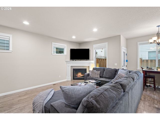 2837 25TH Pl, Forest Grove, OR 97116