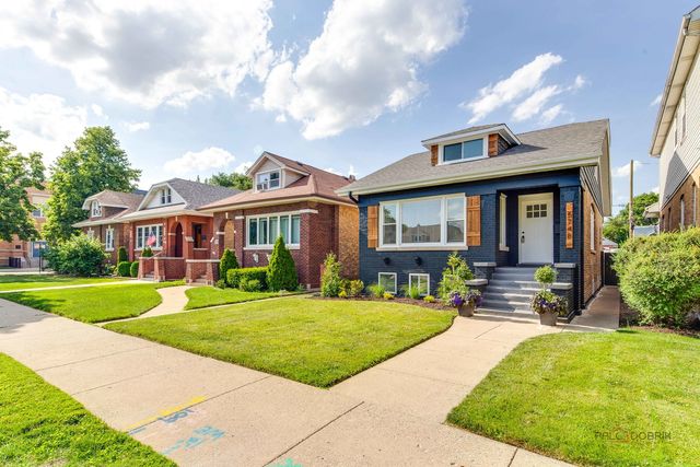 5748 W Eastwood Avenue, Chicago, IL 60630