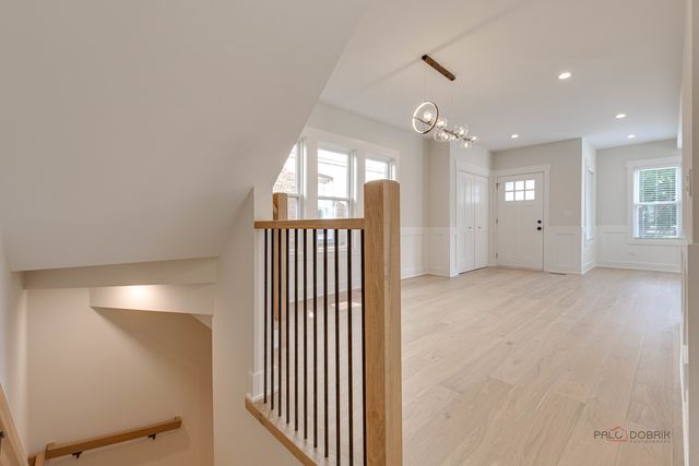 5748 W Eastwood Avenue, Chicago, IL 60630