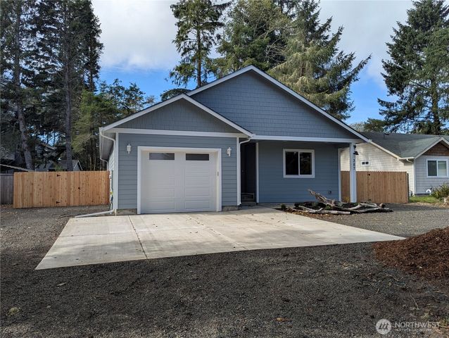 387 Duck Lake Drive NE, Ocean Shores, WA 98569