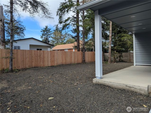 387 Duck Lake Drive NE, Ocean Shores, WA 98569