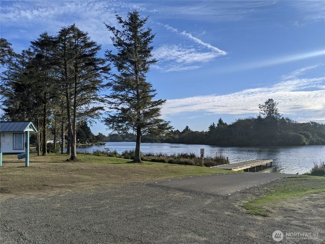 387 Duck Lake Drive NE, Ocean Shores, WA 98569