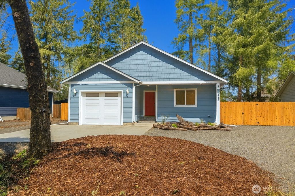 387 Duck Lake Drive NE, Ocean Shores, WA 98569