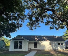809 N 8th ST, Temple, TX 76501