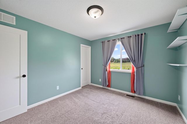 1405 Carlson Drive, Isanti, MN 55040