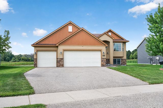 1405 Carlson Drive, Isanti, MN 55040