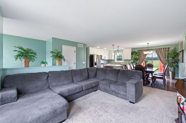 1405 Carlson Drive, Isanti, MN 55040