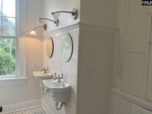 902 Maple Street, Columbia, SC 29205