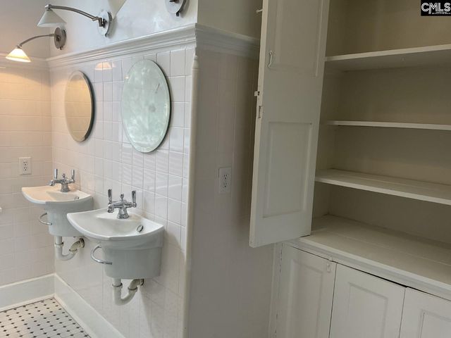 902 Maple Street, Columbia, SC 29205