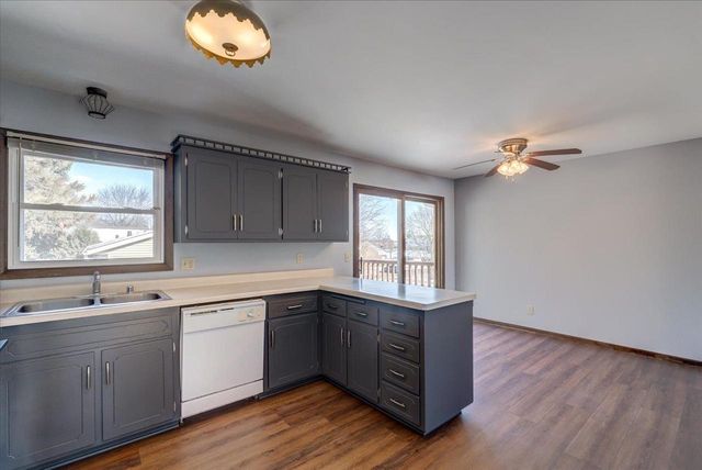 604 E Oak Street, Cottage Grove, WI 53527