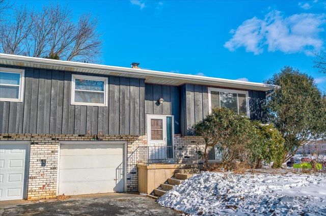 604 E Oak Street, Cottage Grove, WI 53527