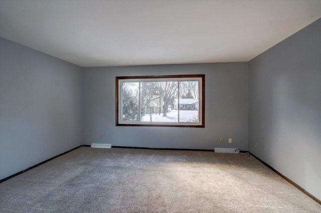 604 E Oak Street, Cottage Grove, WI 53527