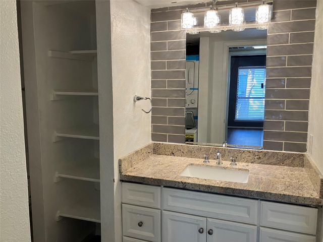 10047 Westpark Drive 94, Houston, TX 77042