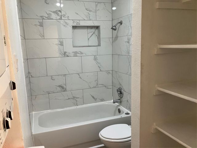 10047 Westpark Drive 94, Houston, TX 77042