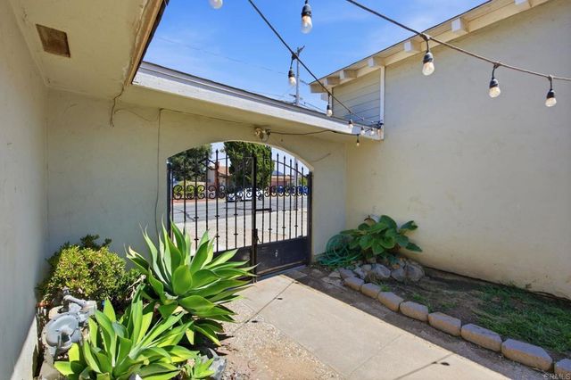 1779 Curry Comb Drive, San Marcos, CA 92069