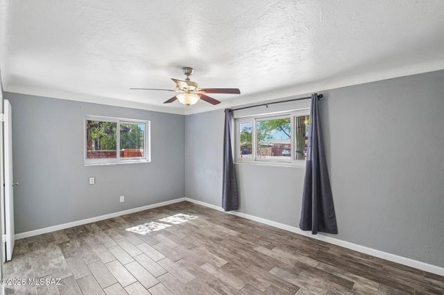 2558 E Glenn Street, Tucson, AZ 85716