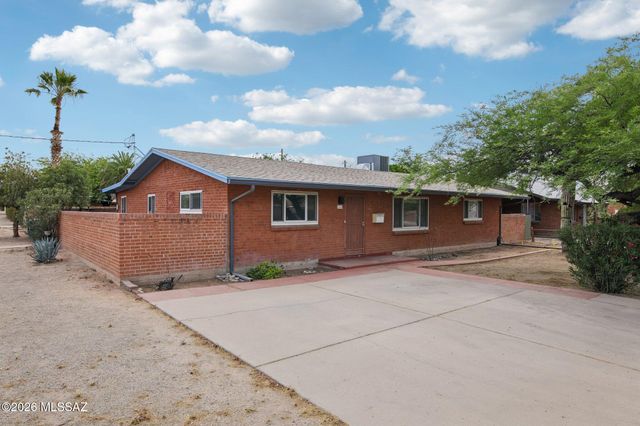 2558 E Glenn Street, Tucson, AZ 85716