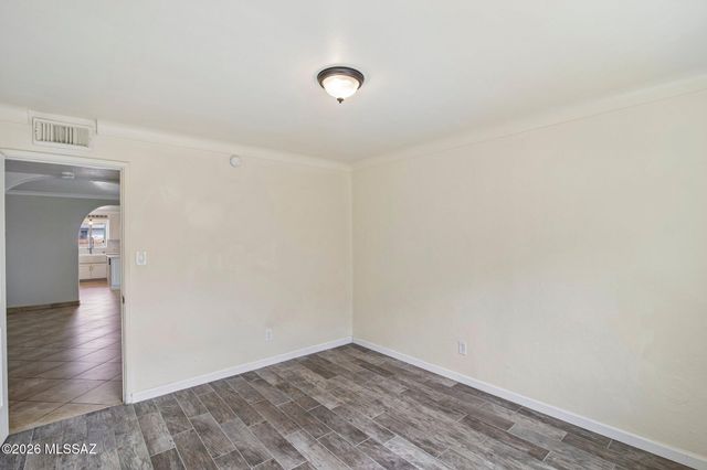 2558 E Glenn Street, Tucson, AZ 85716