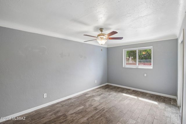 2558 E Glenn Street, Tucson, AZ 85716