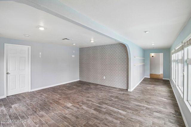 2558 E Glenn Street, Tucson, AZ 85716