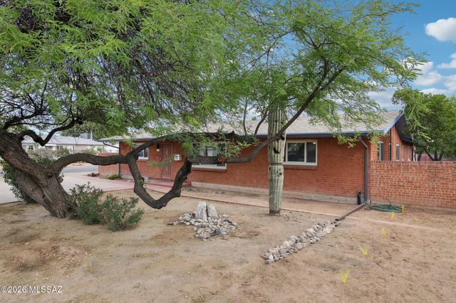 2558 E Glenn Street, Tucson, AZ 85716