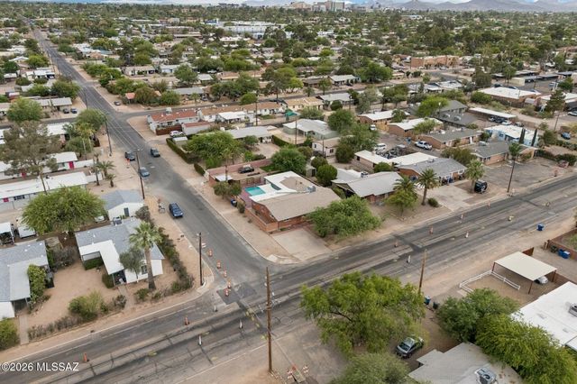 2558 E Glenn Street, Tucson, AZ 85716