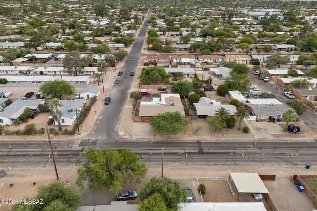 2558 E Glenn Street, Tucson, AZ 85716