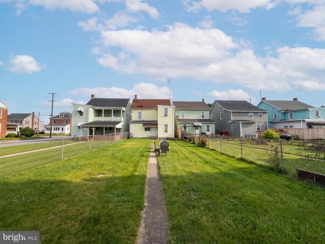 416 3RD ST, Hanover, PA 17331