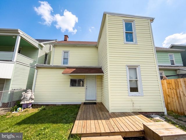 416 3RD ST, Hanover, PA 17331