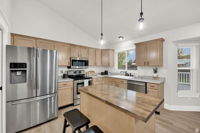 4750 S DUTCH APPLE CV, Taylorsville, UT 84129