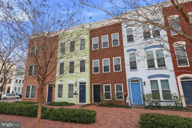 353 L ST SE, Washington, DC 20003