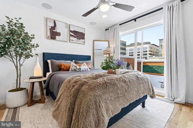 353 L ST SE, Washington, DC 20003