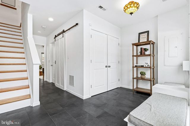 353 L ST SE, Washington, DC 20003