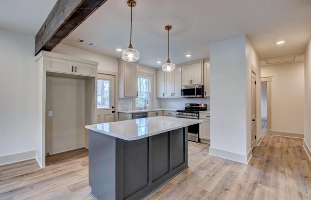 1815 Scott, Conway, AR 72034