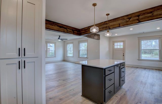 1815 Scott, Conway, AR 72034