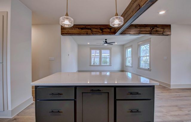 1815 Scott, Conway, AR 72034