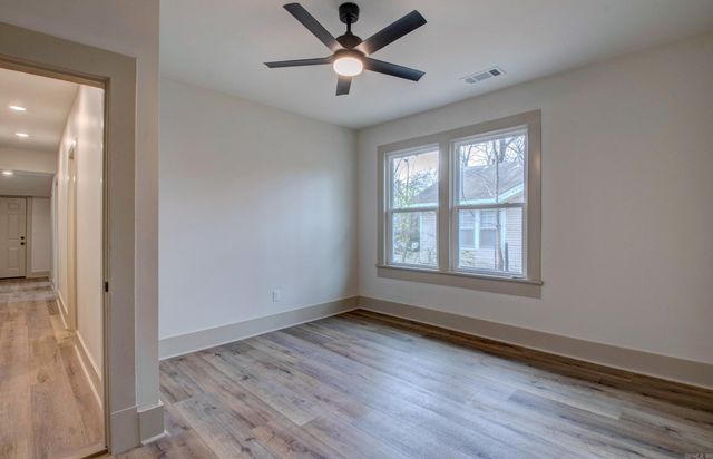 1815 Scott, Conway, AR 72034