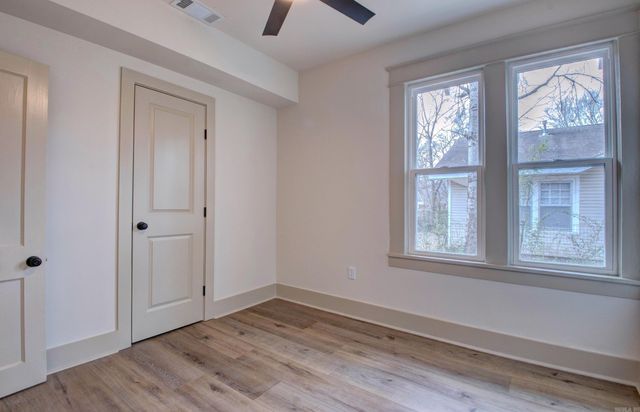 1815 Scott, Conway, AR 72034