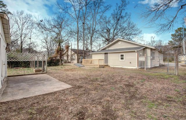 1815 Scott, Conway, AR 72034