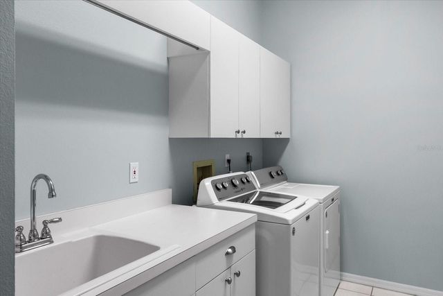 1994 WHITE FEATHER LANE, Nokomis, FL 34275