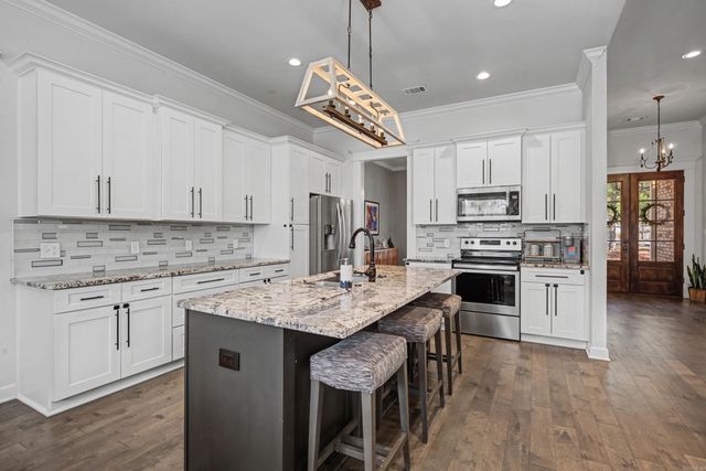 5615 S Shore Drive, Hensley, AR 72065