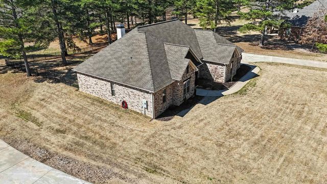 5615 S Shore Drive, Hensley, AR 72065