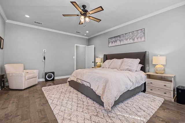 5615 S Shore Drive, Hensley, AR 72065