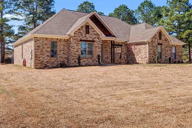 5615 S Shore Drive, Hensley, AR 72065