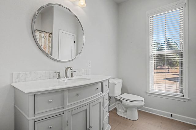 5615 S Shore Drive, Hensley, AR 72065