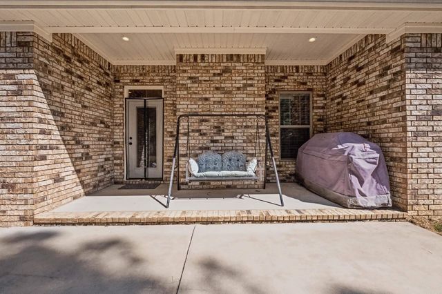 5615 S Shore Drive, Hensley, AR 72065