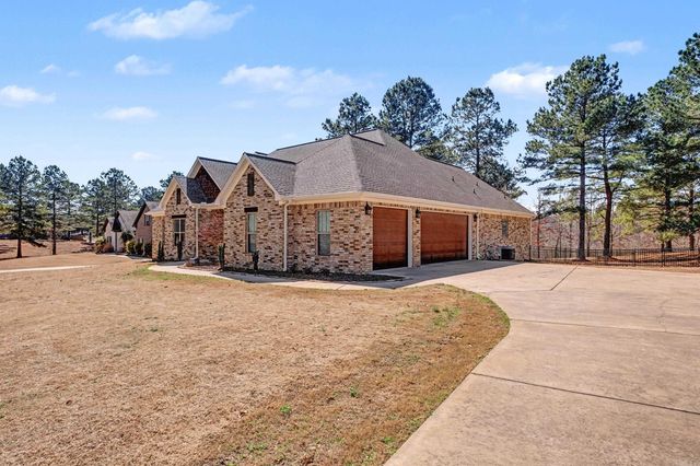 5615 S Shore Drive, Hensley, AR 72065