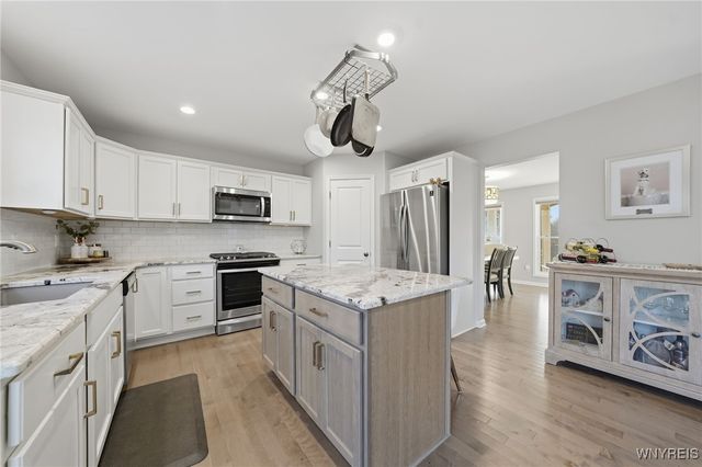 5327 Briannas Nook, Clarence, NY 14031