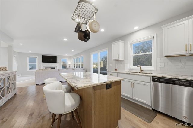 5327 Briannas Nook, Clarence, NY 14031