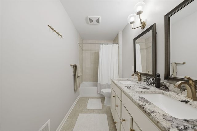 5327 Briannas Nook, Clarence, NY 14031